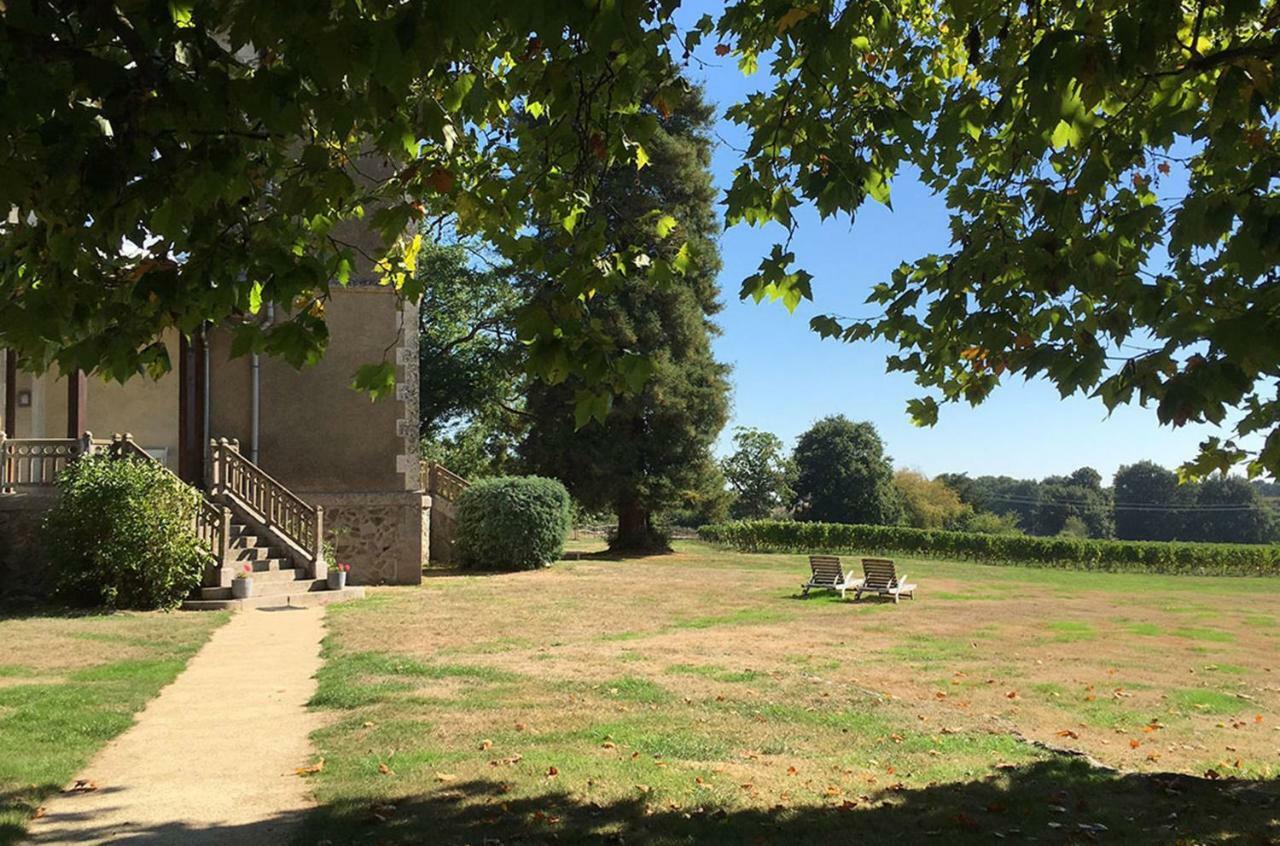 Chateau Breduriere Moutiers-sur-le-Lay Esterno foto