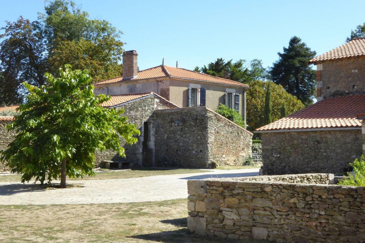 Chateau Breduriere Moutiers-sur-le-Lay Esterno foto